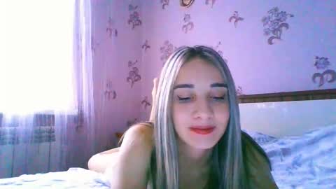 chloe_patek online show from 12.20.25
