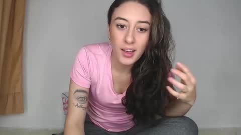 Chloe  online show from 10.06.25