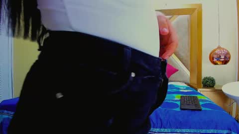 chloeashfoord online show from 04.17.26