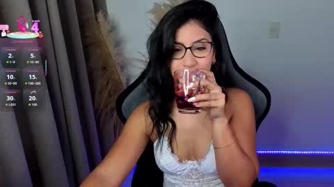 Snapshot of chloebum_ chatting on 04.19.26 Chloe online show from 04.19.26