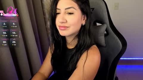 Snapshot of chloebum_ chatting on 04.28.26 Chloe online show from 04.28.26