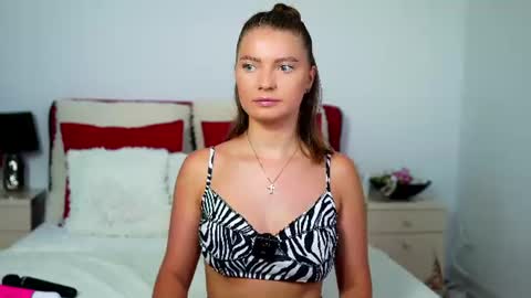 Snapshot of chloecheryy chatting on 07.17.26 Chloe online show from 07.17.26