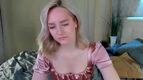 Chloe Deccker online show from 05.23.26