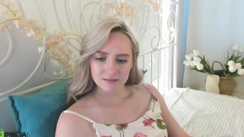 Snapshot of chloedeccker chatting on 06.05.26 Chloe Deccker online show from 06.05.26