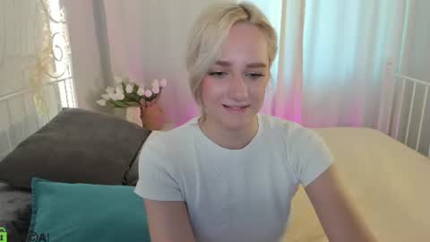 Snapshot of chloedeccker chatting on 07.02.26 Chloe Deccker online show from 07.02.26