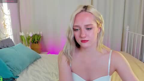 Snapshot of chloedeccker chatting on 07.16.26 Chloe Deccker online show from 07.16.26