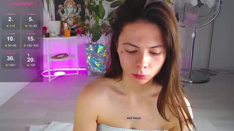 Chloe online show from 10.07.25