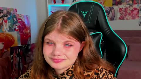 ChloeHalses online show from 05.20.26