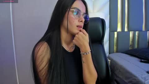  Chloe Harper  online show from 04.19.26