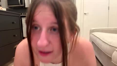 Snapshot of chloejaxxx chatting on 10.22.25 chloejaxxx online show from 10.22.25