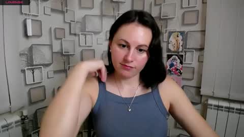 Chloe online show from 10.02.25