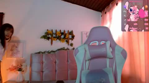 Chloe online show from 11.26.25