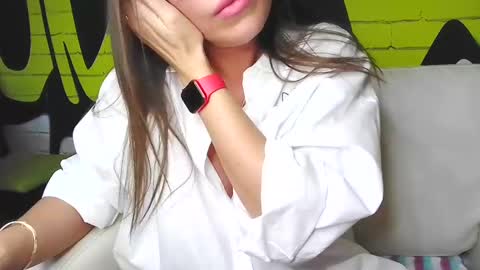 Snapshot of chloelewd chatting on 01.03.25 ChloeLewd online show from 01.03.25