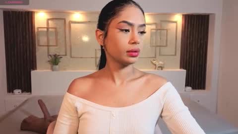 Chloe Moon online show from 11.11.25