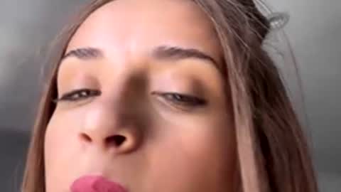 Chloe Rae online show from 11.26.25