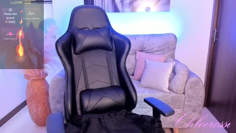 Snapshot of chloerossi chatting on 12.13.24 Laura online show from 12.13.24