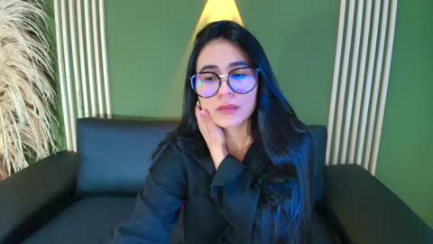 ChloeTurner  online show from 10.13.25