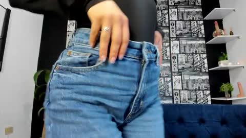 ChloeTurner  online show from 11.29.25