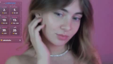 Snapshot of chloi_hes chatting on 12.23.24 chloi_hes online show from 12.23.24