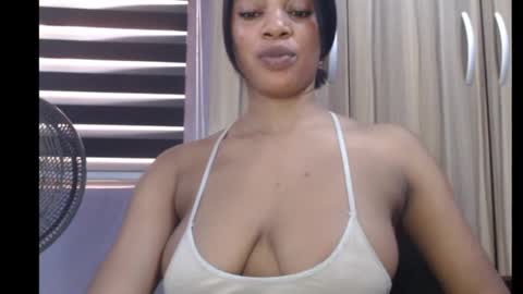 ESTHER online show from 01.15.25
