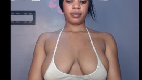 ESTHER online show from 01.28.25