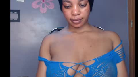 ESTHER online show from 02.06.25
