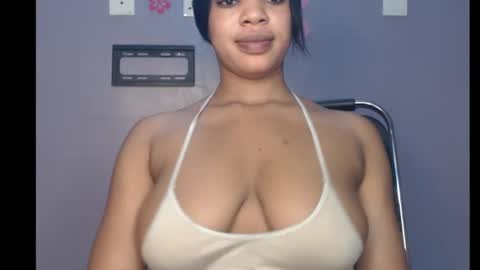 ESTHER online show from 02.20.25