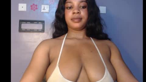 ESTHER online show from 03.06.25