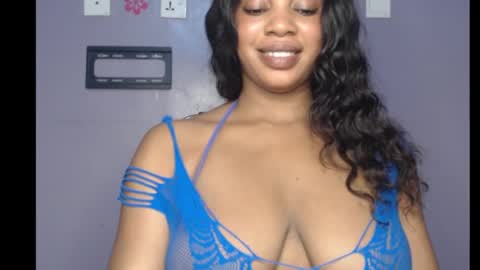 ESTHER online show from 03.11.25