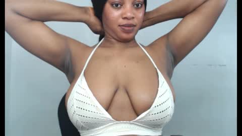 Snapshot of choco_chocox chatting on 10.16.25 ESTHER online show from 10.16.25