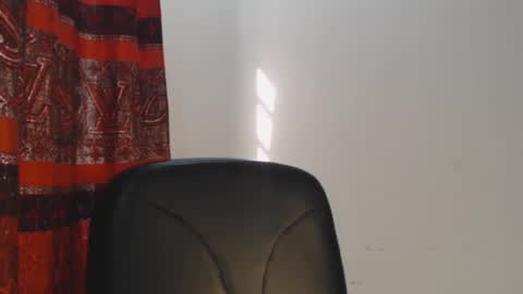 choco_petitqueen online show from 12.20.24