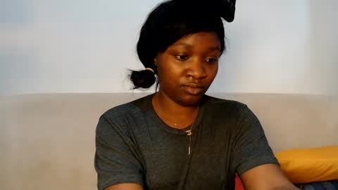 Snapshot of chocolate_desiree chatting on 06.18.26 Lofti online show from 06.18.26