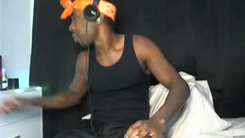 Snapshot of chocolatedolla chatting on 01.15.25 chocolatedolla online show from 01.15.25