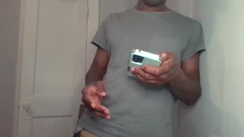 Snapshot of chocolatedolla chatting on 02.21.25 chocolatedolla online show from 02.21.25