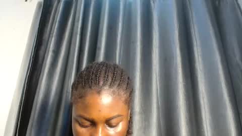 Snapshot of chocoslut22 chatting on 10.27.25 chocoslut22 online show from 10.27.25