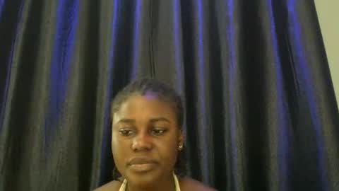 Snapshot of chocoslut22 chatting on 10.27.25 chocoslut22 online show from 10.27.25