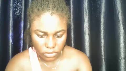 Snapshot of chocoslut22 chatting on 11.02.25 chocoslut22 online show from 11.02.25