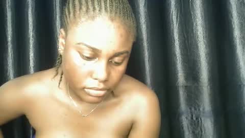 Snapshot of chocoslut22 chatting on 11.21.25 chocoslut22 online show from 11.21.25