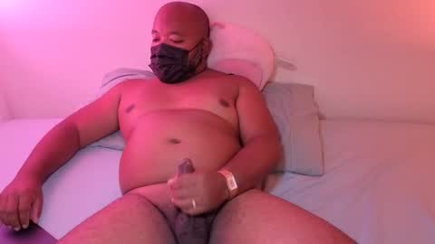 Snapshot of chokelatte chatting on 10.28.25 chokelatte online show from 10.28.25