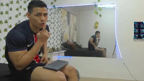 Snapshot of choreythaiylor chatting on 11.19.25 Chorey Thaylor online show from 11.19.25