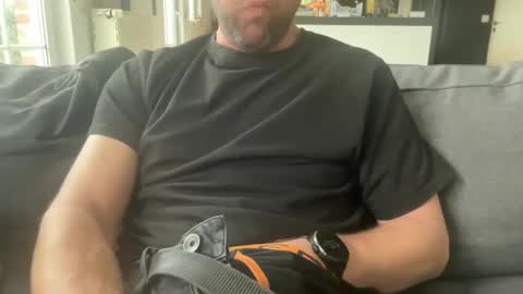 Snapshot of chris13abcd chatting on 03.11.25 chris13abcd online show from 03.11.25