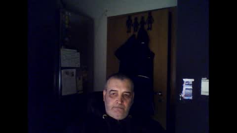 Snapshot of chris250268 chatting on 01.01.25 Chris online show from 01.01.25
