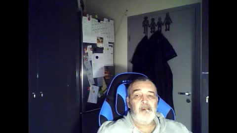 Snapshot of chris250268 chatting on 09.15.25 Chris online show from 09.15.25