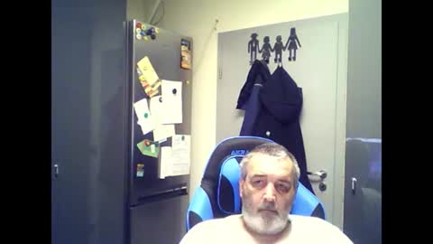 Snapshot of chris250268 chatting on 06.27.26 Chris online show from 06.27.26