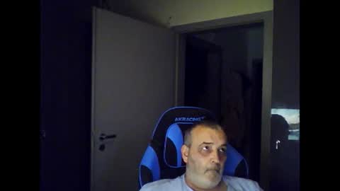 Snapshot of chris250268 chatting on 07.04.26 Chris online show from 07.04.26