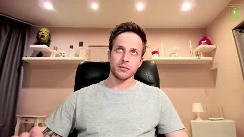 Snapshot of chriscarrey chatting on 06.24.26 Chris online show from 06.24.26