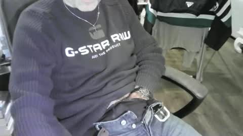 chrisprngr online show from 12.18.25