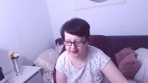 Christa online show from 11.22.25