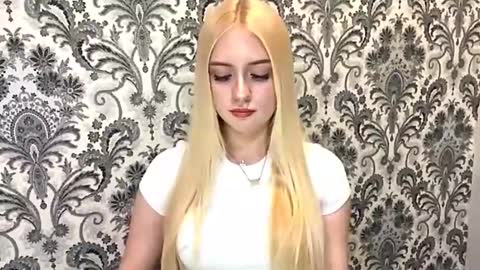 Aurora online show from 10.11.25