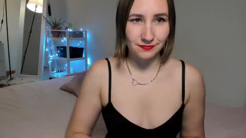 Snapshot of christina_rosse chatting on 03.12.25 christina rosse online show from 03.12.25